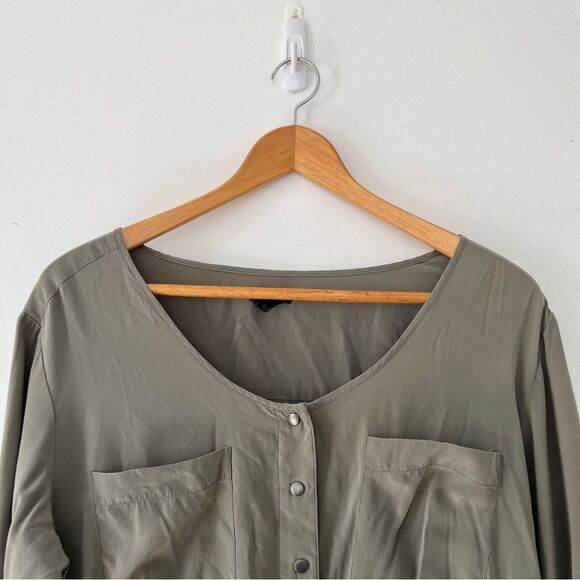 Club Monaco Sage Green Cargo Drawstring Waist 3/4 Length 100% Silk Dress - Picture 3 of 10